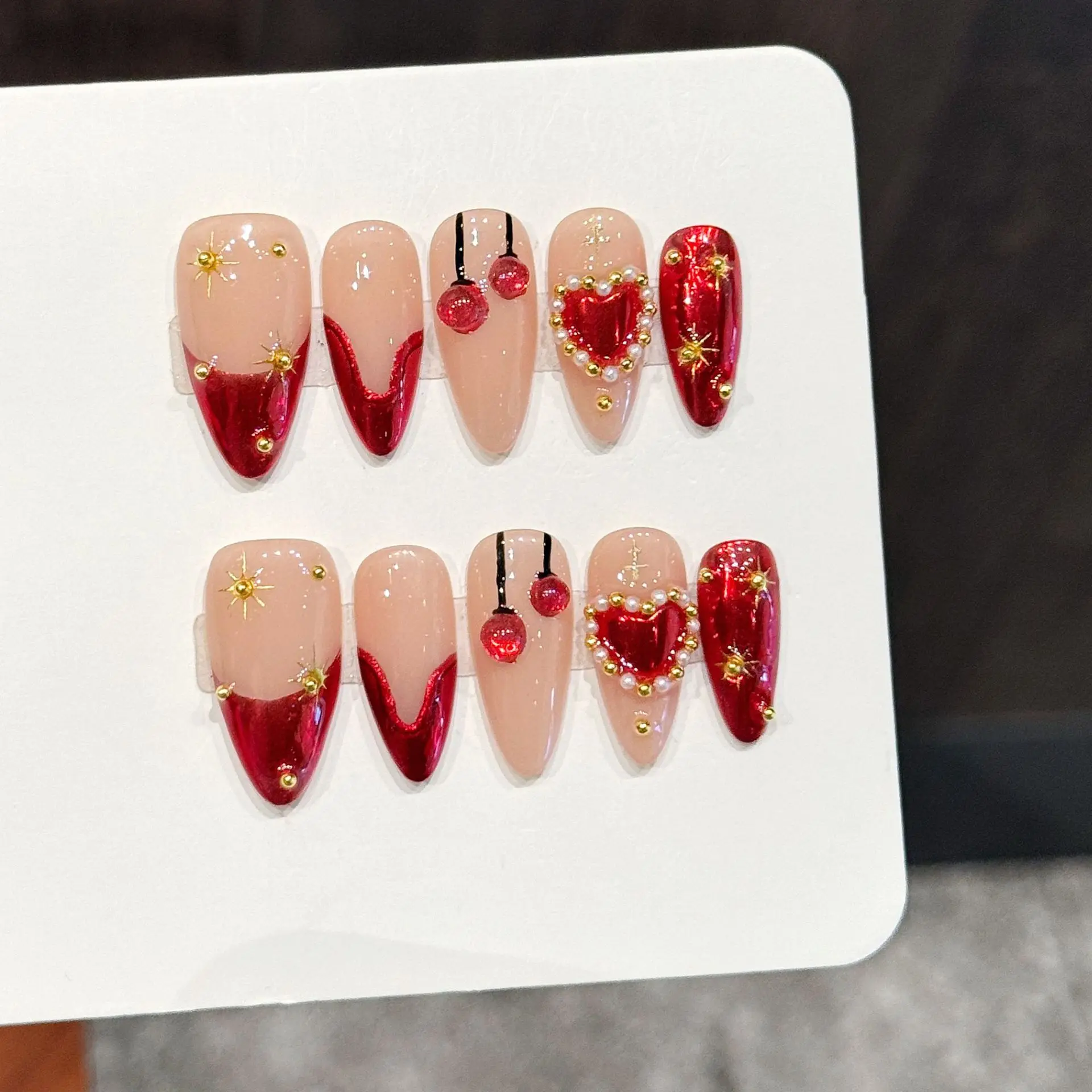 

10 шт., миндаль ручной работы, французский пресс для ногтей, винтажное красное сердце, жемчуг, вишня, золотая звезда, дизайн, накладные ногти, носимые ногти, дизайн ногтей, кончик для девочек