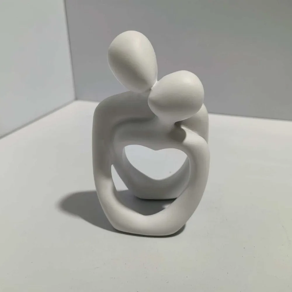 

Fashion Funny Couple Embracing Sculpture Creative Gifts Abstract Sculpture Ornaments Resin Home Ornaments Home Decor