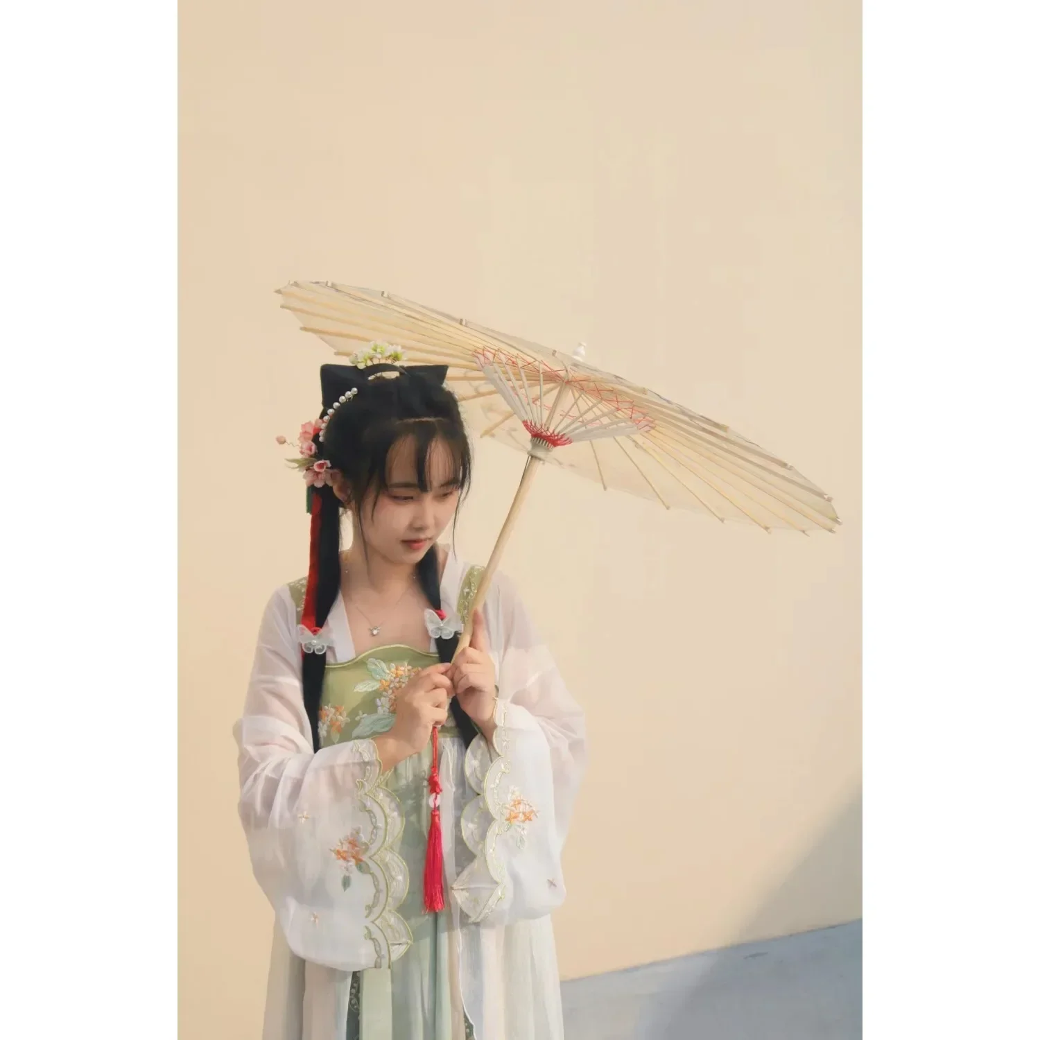 Vintage Chinese Parasol Oil Painting for Girls Holding Umbrella Decoration Wind and Water Resistant Dancing