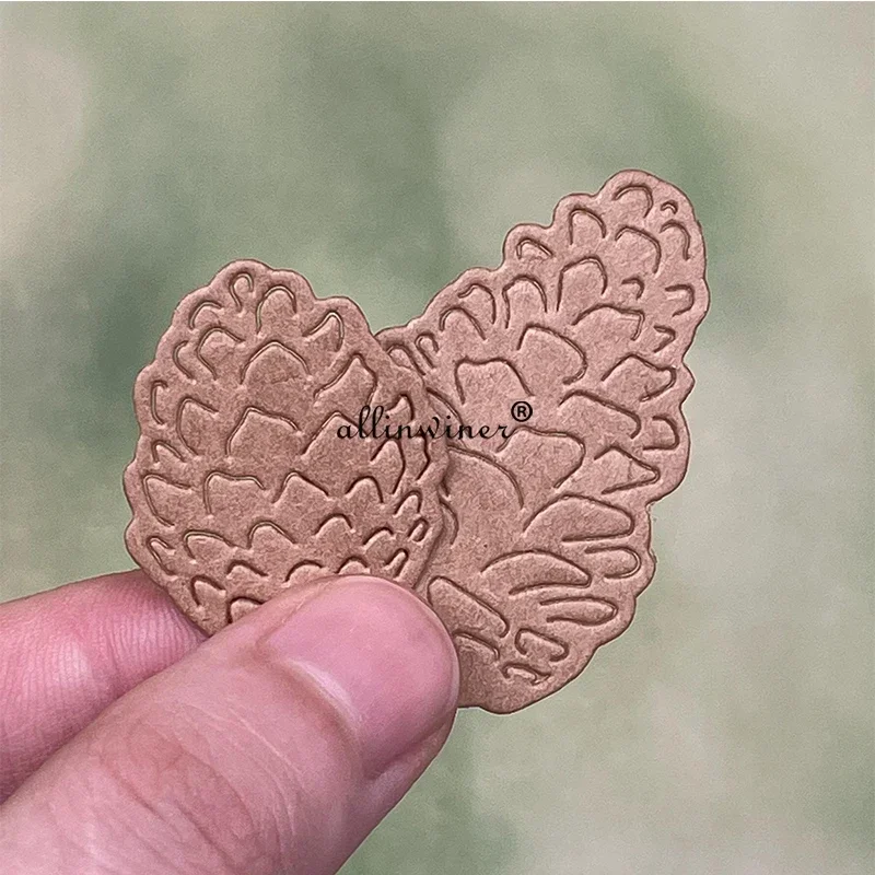 2Pcs Pine Cones Met…