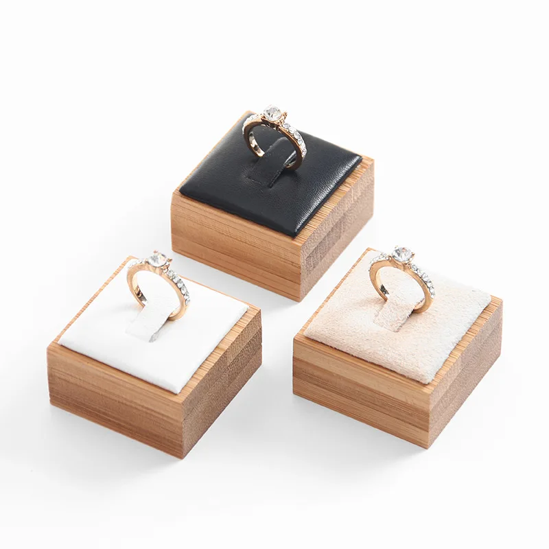 Natural Bamboo Wood Ring Holder Fashion Jewelry Stand Rings Organizer Leather and Velvet Ring Display Props