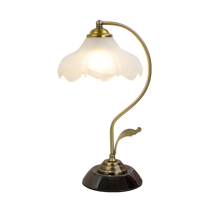 

Premium modern light luxury bedroom long lamp table bedside wedding typhoon high-end table new Chinese