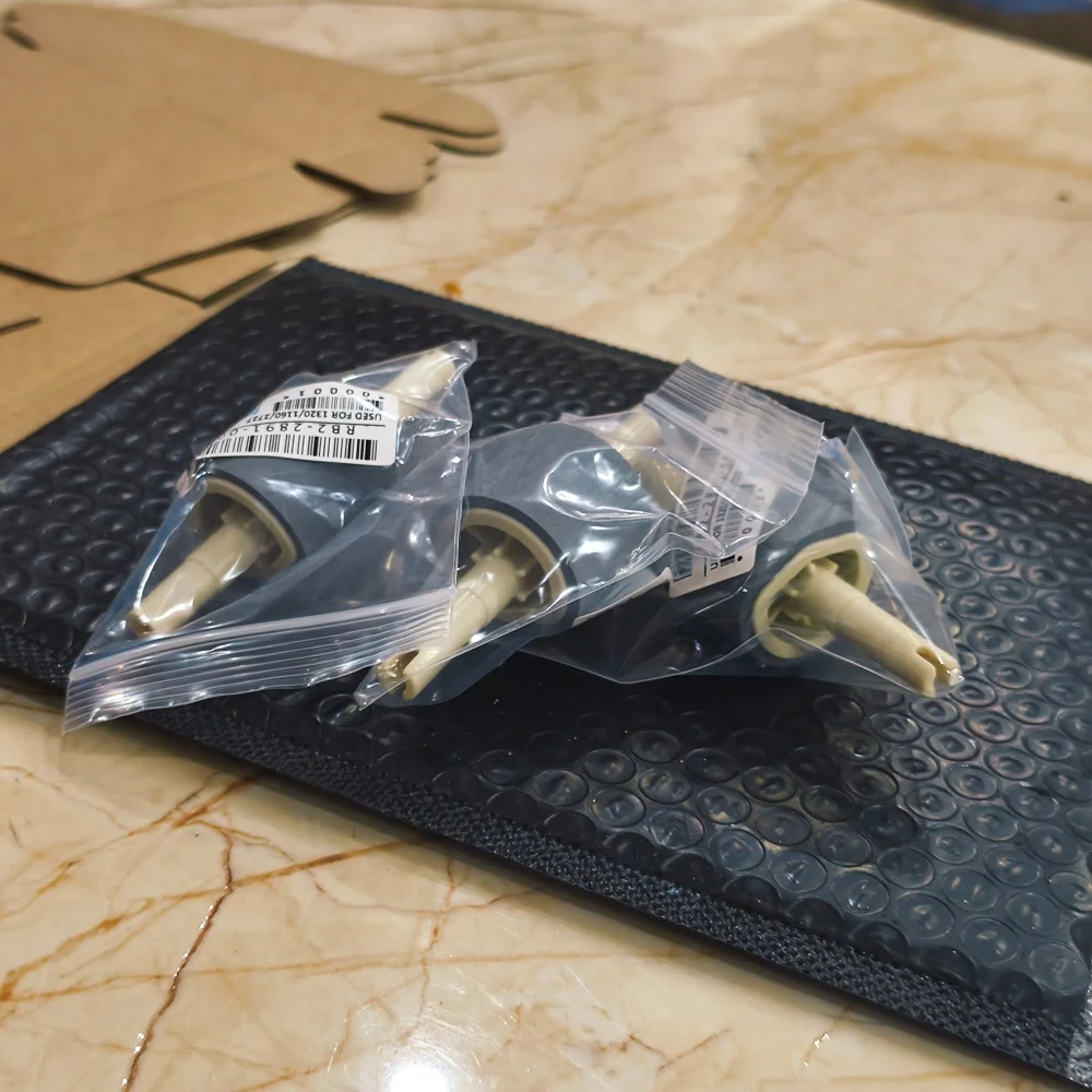 

50X High quality Pickup Roller for HP 1160 1320 2100 2200 2300 2400 2410 2420 2430 3390 3392 M2727 P2014 P2015 1500 2500 2550