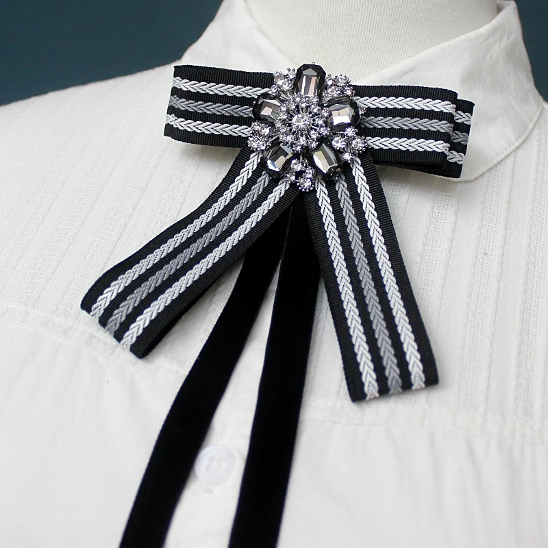 

Fashion Women's Ribbon Bow Tie Collar Flowers College Style Student School Uniform Bank Flight Attendant Professional Tie Brooch