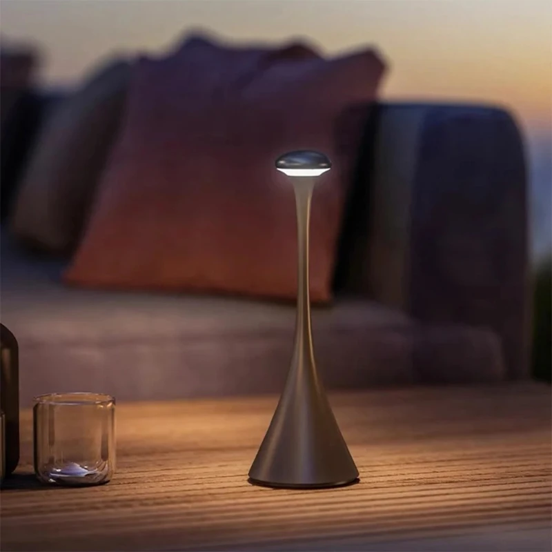 

Bedside table lamp, luxury high-end bedroom atmospheric waterproof charging desk lamp