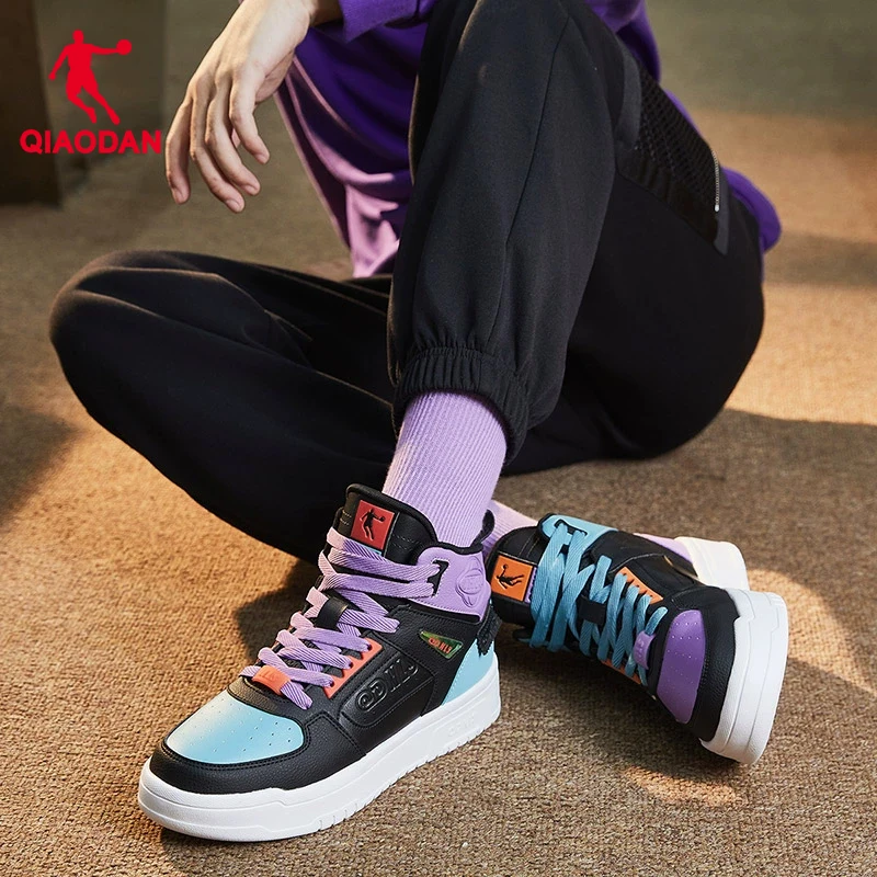 

Мужская повседневная обувь QIAODAN, уличная кожаная спортивная обувь для студентов, 2021, нескользящие легкие зимние кроссовки XM45210520