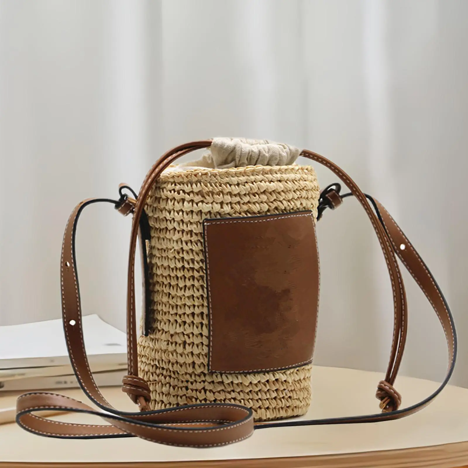 Chic Women Round Straw Handbag Ladies Casual Bags Shoulder Bag Round Barrel Crossbody Bag for Travelling Shopping Holiday Gifts