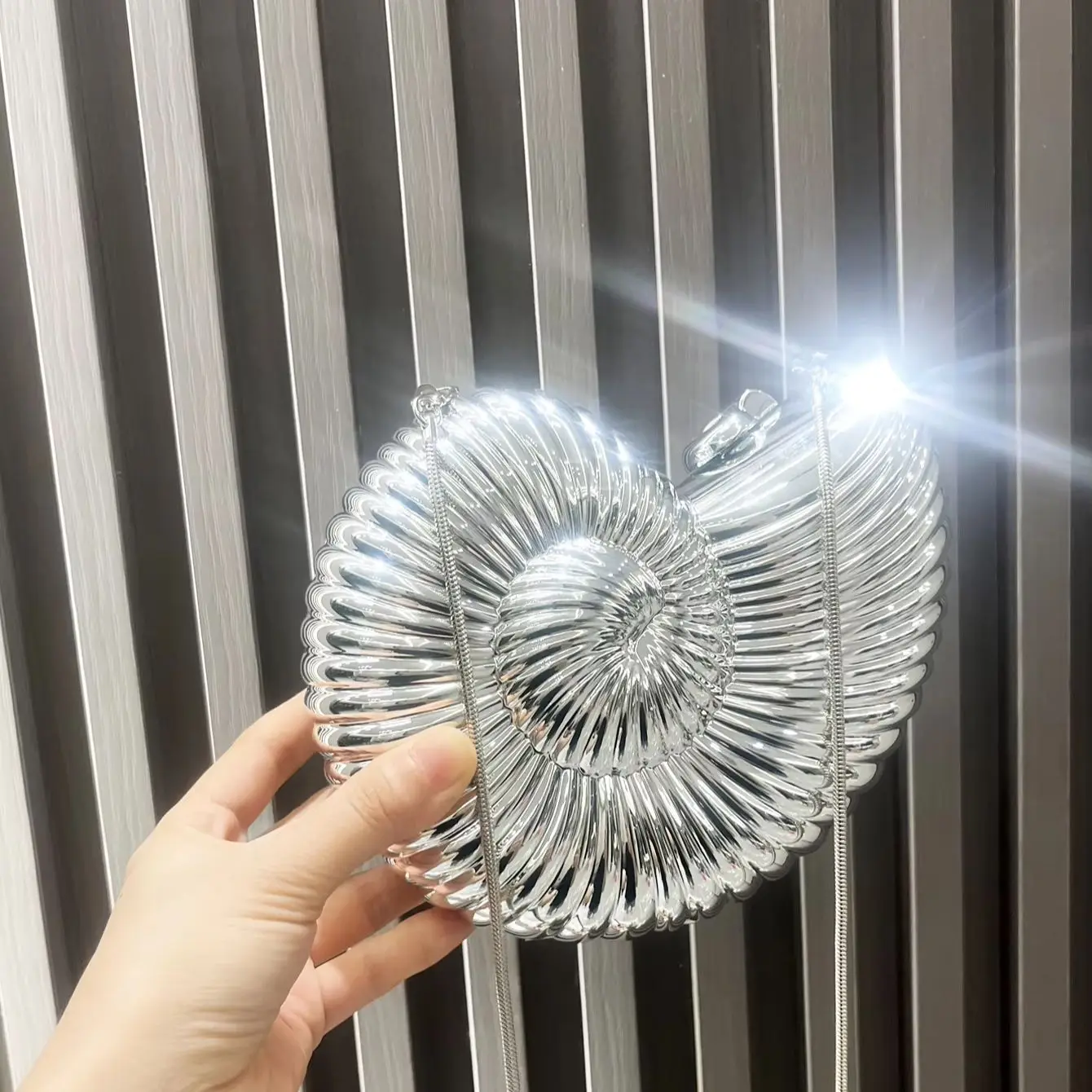 

Серебряная вечерняя сумка Кошельки и сумки Роскошные дизайнерские сумки на ремне забавной формы Вечеринка Свадьба Акриловый блестящий кошелек-клатч