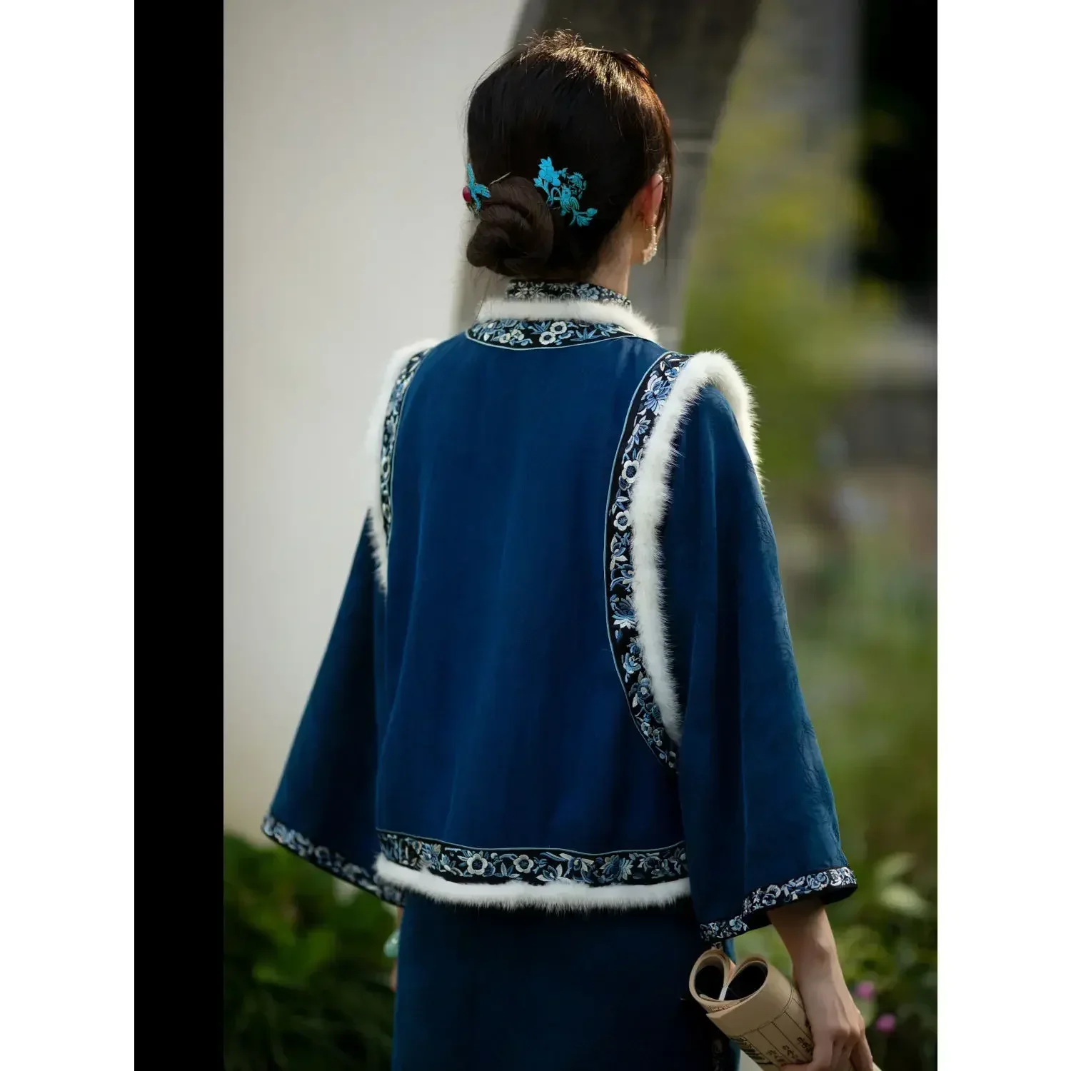 Vintage Dark Blue Fur Collar Thickened Tang Suit Vest Women Elegant Round Neck Long Sleeve Vest Inside Online Chinese Store