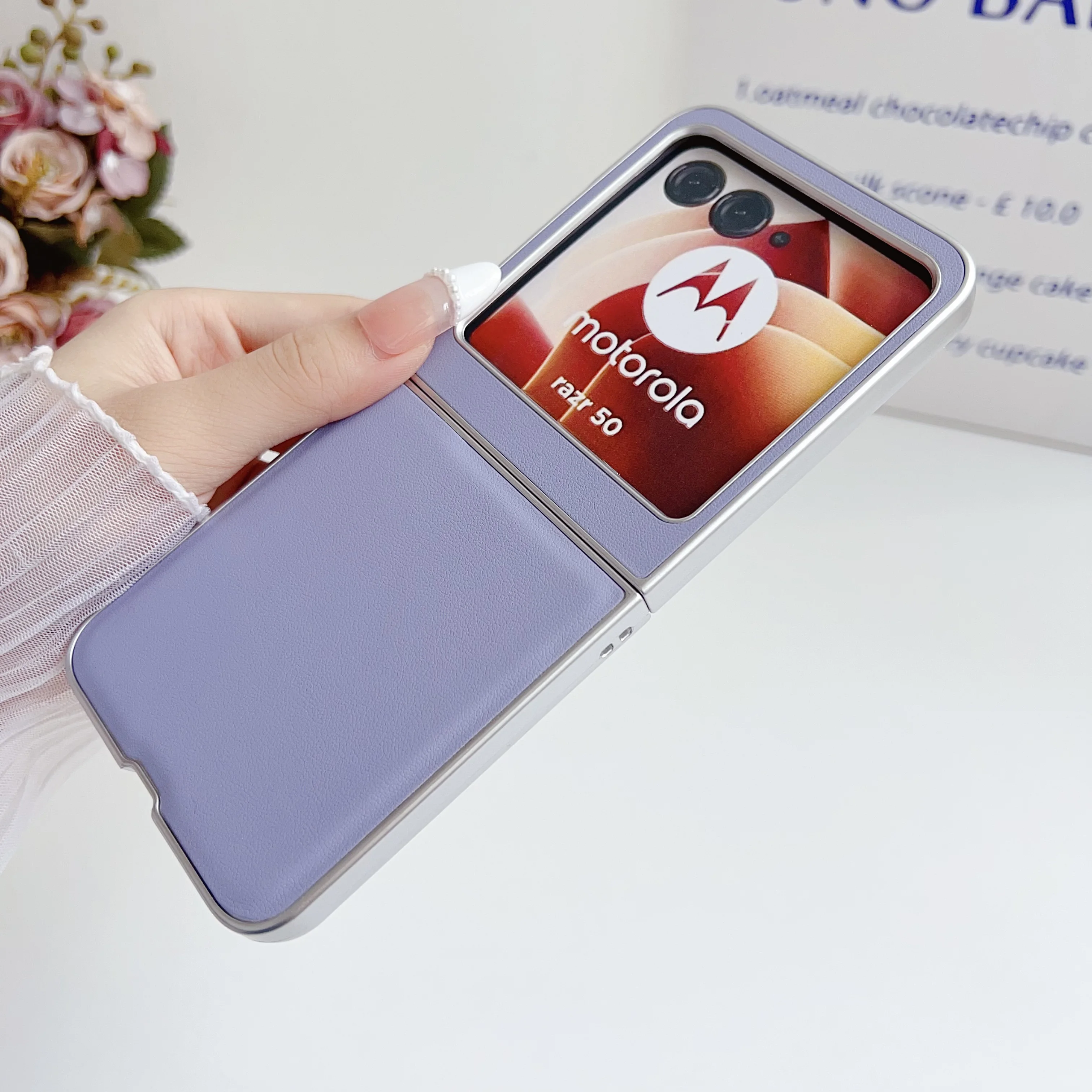 حافظة جلدية كروم بلاستيكية مضادة للخدوش لهاتف موتورولا رازر 50 40 Ultra قابلة للطي