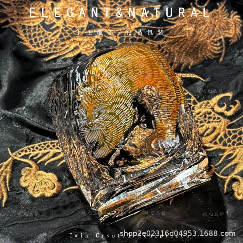 Exquisite Artistry    Japanese Edo Kiriko Hand - carved Tiger - themed Crystal Whiskey Glass, Exuding Sophistication