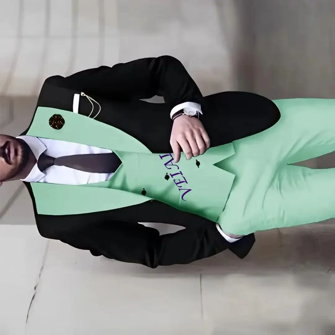 

Элитный мужской костюм-тройка: пиджак на одной пуговице, жилет, брюки – для свадеб и торжественных мероприятий