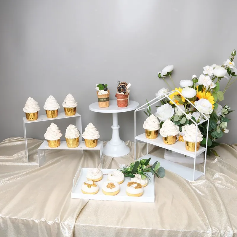 Biały, kute żelazny stolik na desery, ozdobny stojak na ciasta, taca ekspozycyjna, stół weselny, stojak na przekąski na popołudniową herbatę, stojak na zimne jedzenie, przerwa na herbatę