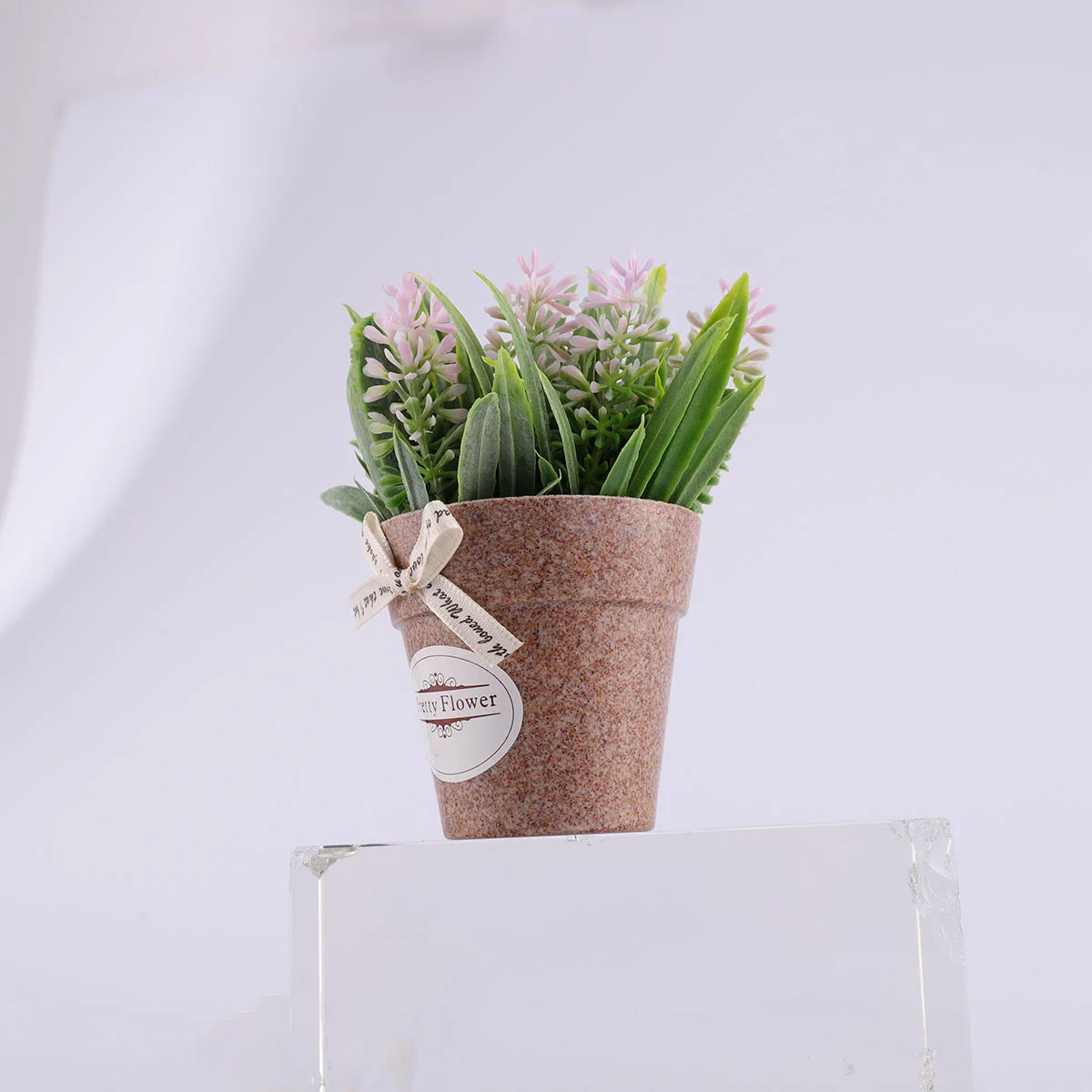 

1Pcs Realistic Artificial Basil Bonsai Simulation Plant Potted Ornament for Room Decor Office Desk Interior Styling Pink