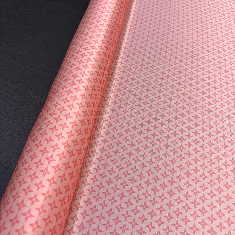 

20mm Natural Mulberry Silk Clothing Fabric Pink Geometry Pattern