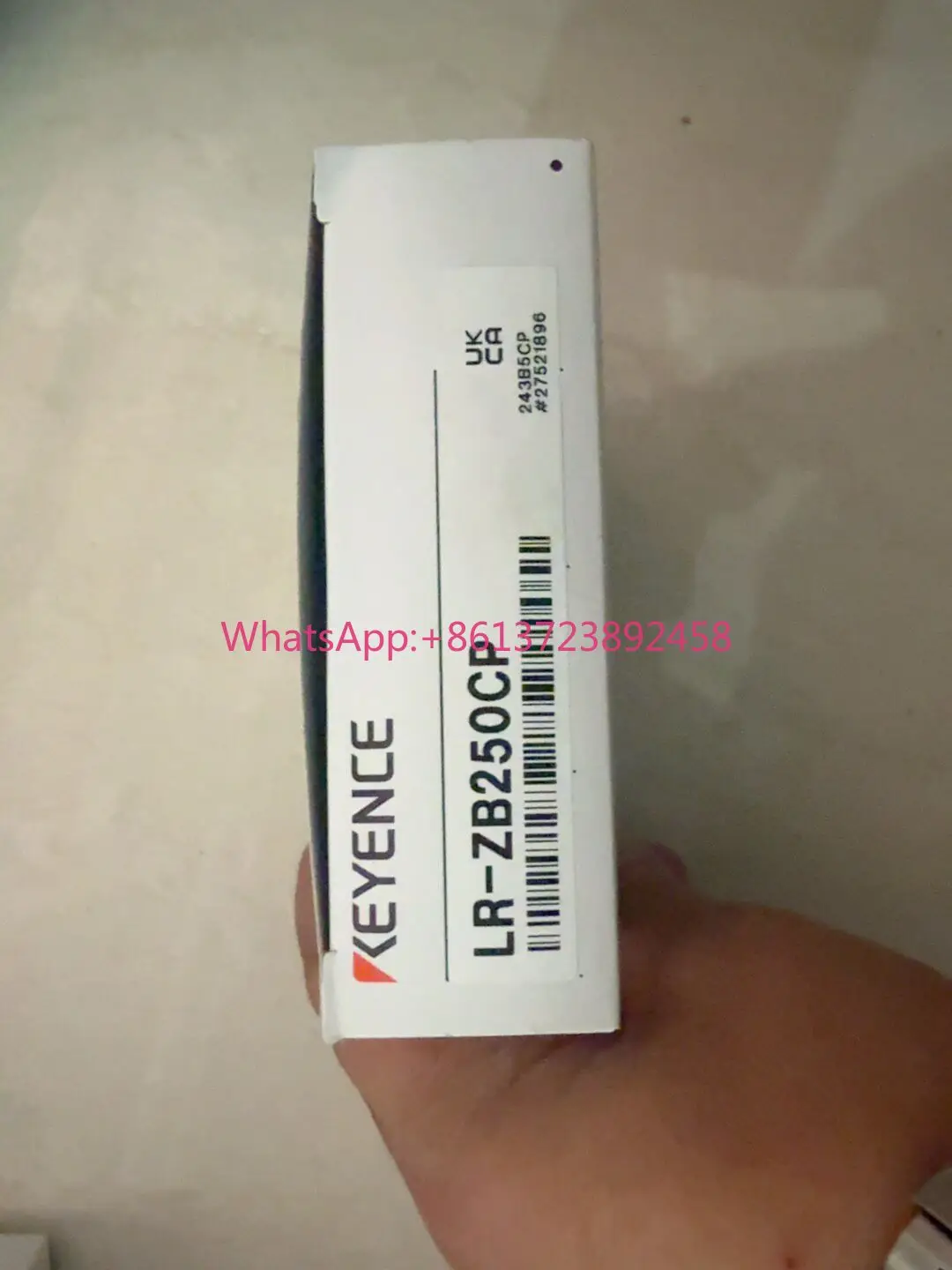 KEYENCE LR-ZB250CP, brand new original and genuine.