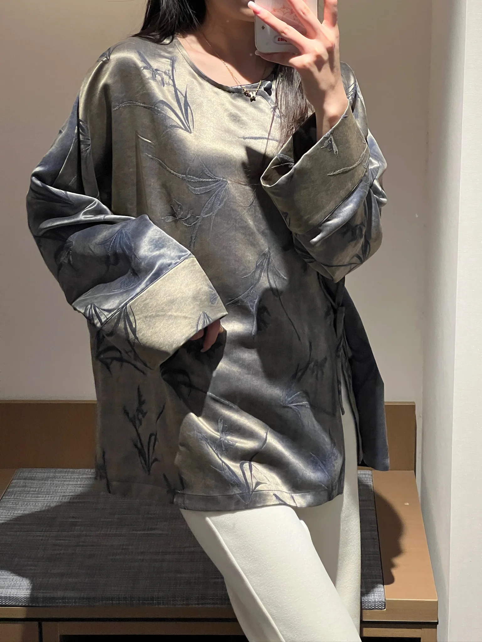 

Новый женский топ из 100% шелка Xiangyun с круглым вырезом, окрашенный в цвете Blue Orchid, 50 Mumie, в китайском стиле