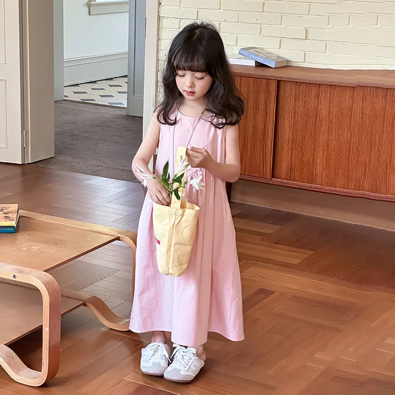 فستان بناتي صيفي بمزاج فني ولطيف بدون أكمام وتصميم طويل سترة أميرة كبيرة للأطفال