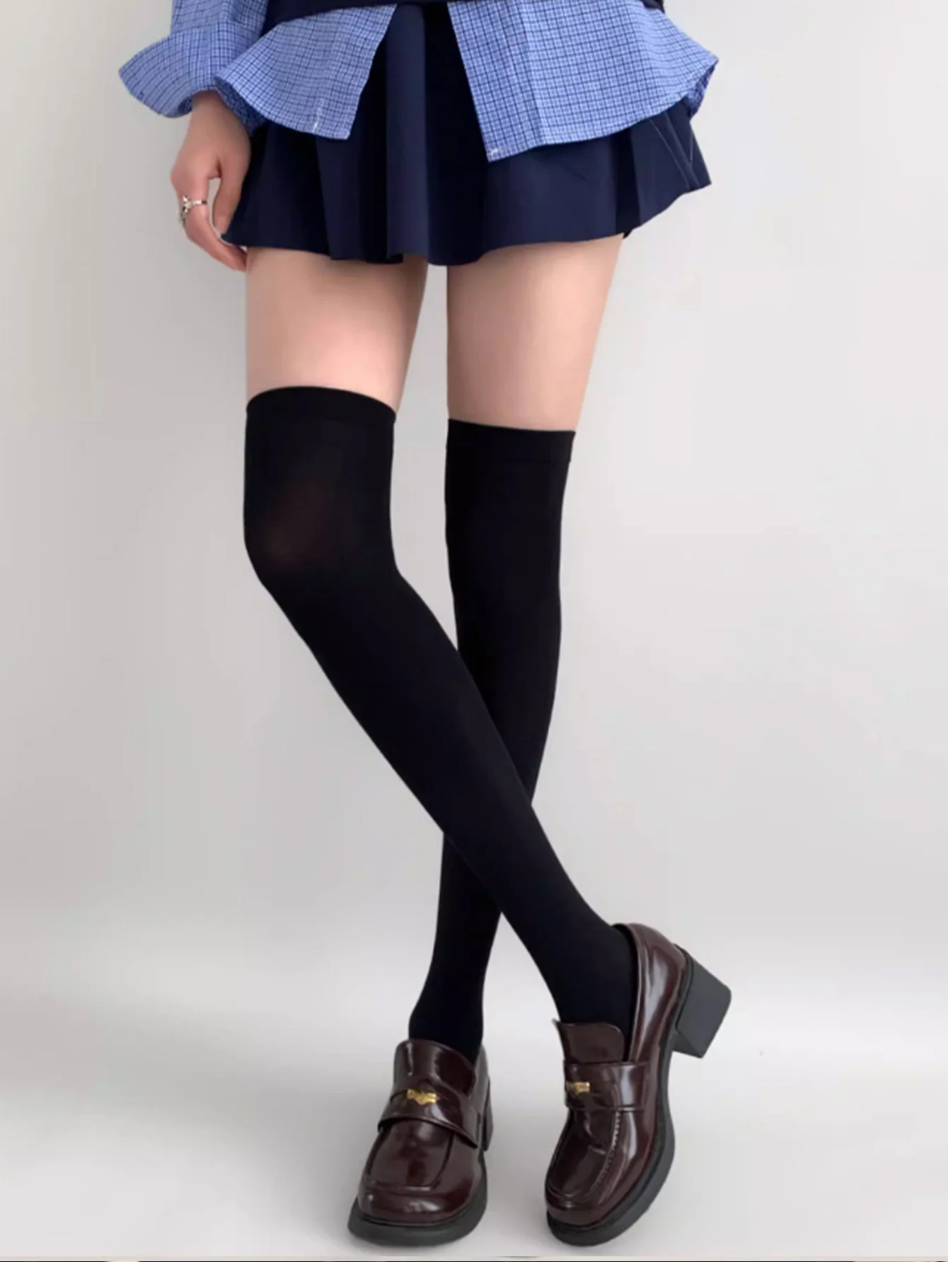 1 Paar Damen-Overknee-Socken in Schwarz für den Valentinstag, Preppy Sweet Cool Style, dehnbare, schlankmachende Strümpfe, vielseitig einsetzbar – Detail 4