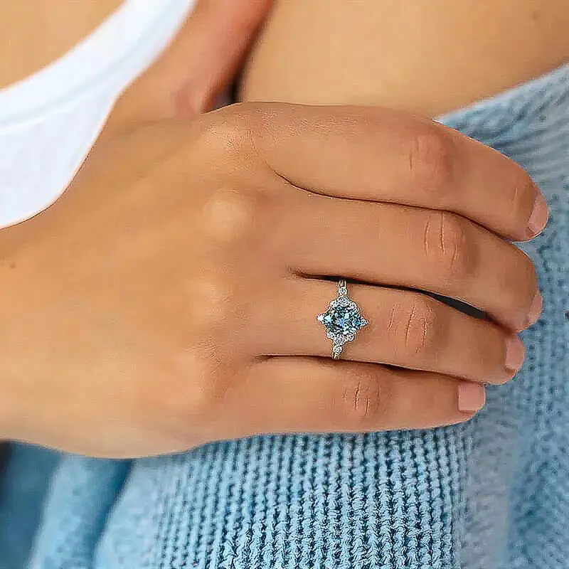Huitan Eleganter Damenring für Hochzeit, Verlobung, luxuriös, mit hellblauem CZ-Stein, Party-Accessoires, zarter Damenschmuck, Geschenk – Detail 2