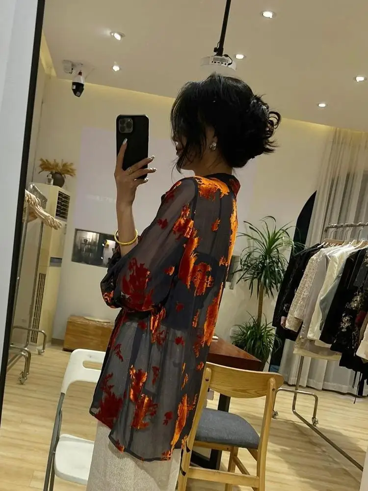 Nowe koszule wiosenne i letnie Unikalne i specjalne topy Lekka, luźna, seksowna koszula z długim rękawem w stylu francuskim