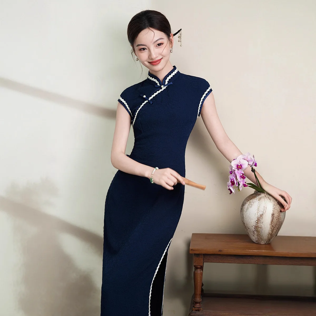 Vintage Solid Color Qipao Cheongsam Dress for Ladies Stand Collar Sleeveless Slim Split Long Dress Chinese Style Wedding Dress