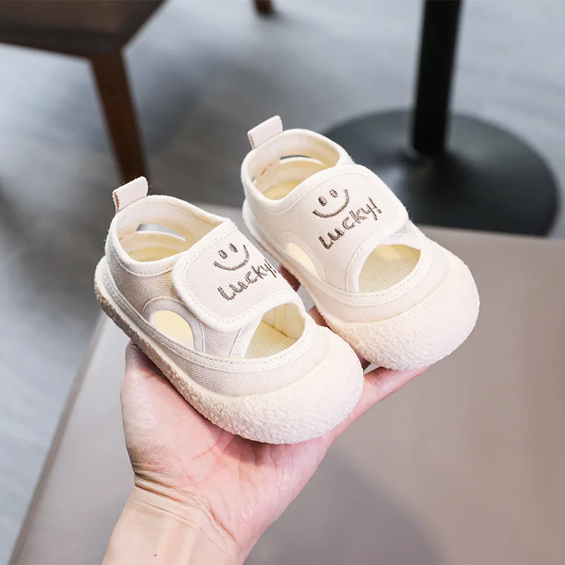 Children Sandals Summer New Boys Closed Toe Beach Sandals Hollow Breathable Girls Shoes Kids Soft Sole Anti Slip Canvas Shoes