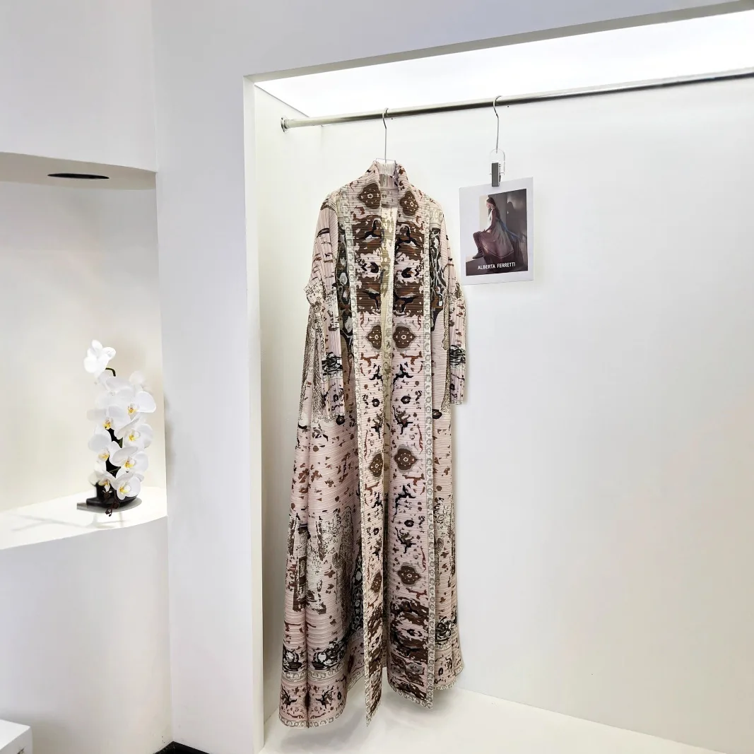 2025 New Summer Casual Versatile Pleated Fashion Long-sleeved Robe Jacket Loose and Thin Cardigan Women