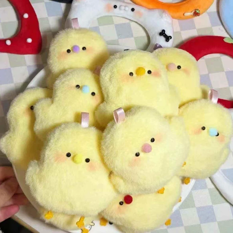 ตุ๊กตาไก่สีเหลืองน่ารัก 1/2 ชิ้น ของเล่นตุ๊กตาไก่ตัวเล็ก ตุ๊กตาไก่จิ๋ว ของตกแต่งกระเป๋า พวงกุญแจตุ๊กตาไก่