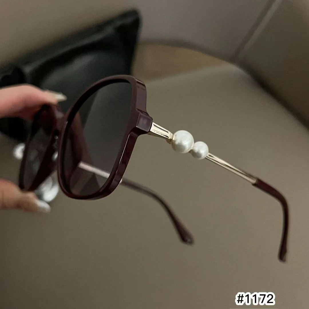

Новые поляризационные солнцезащитные очки TR90 2026 года для женщин, винтажные, с жемчужными дужками, защита UV400, роскошные модные очки для вождения и отпуска