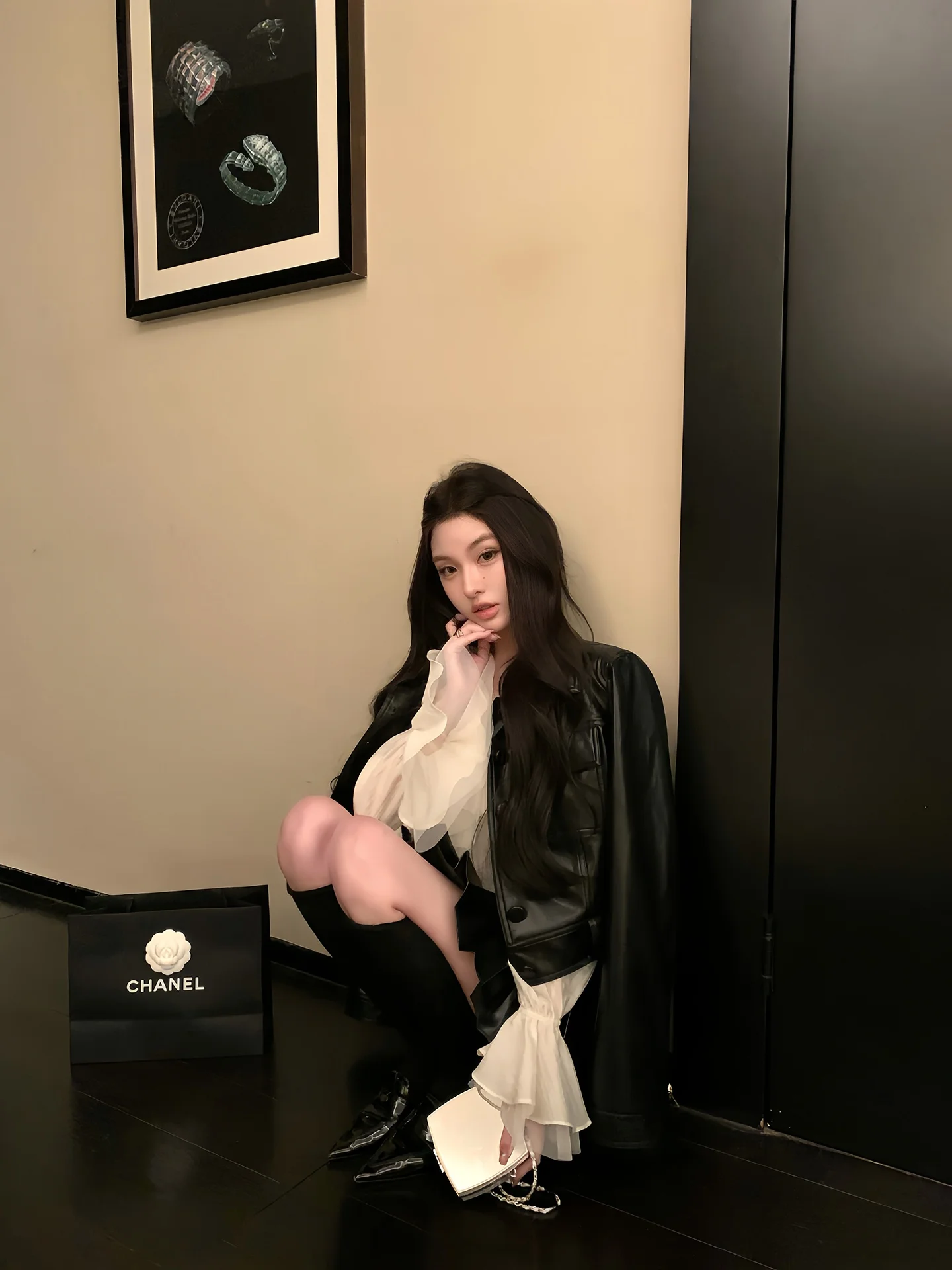 スリムブラックショートクラシックショルダーPUレザージャケットレディース多用途アウタートップOYFFファッショナブルガールスタイル