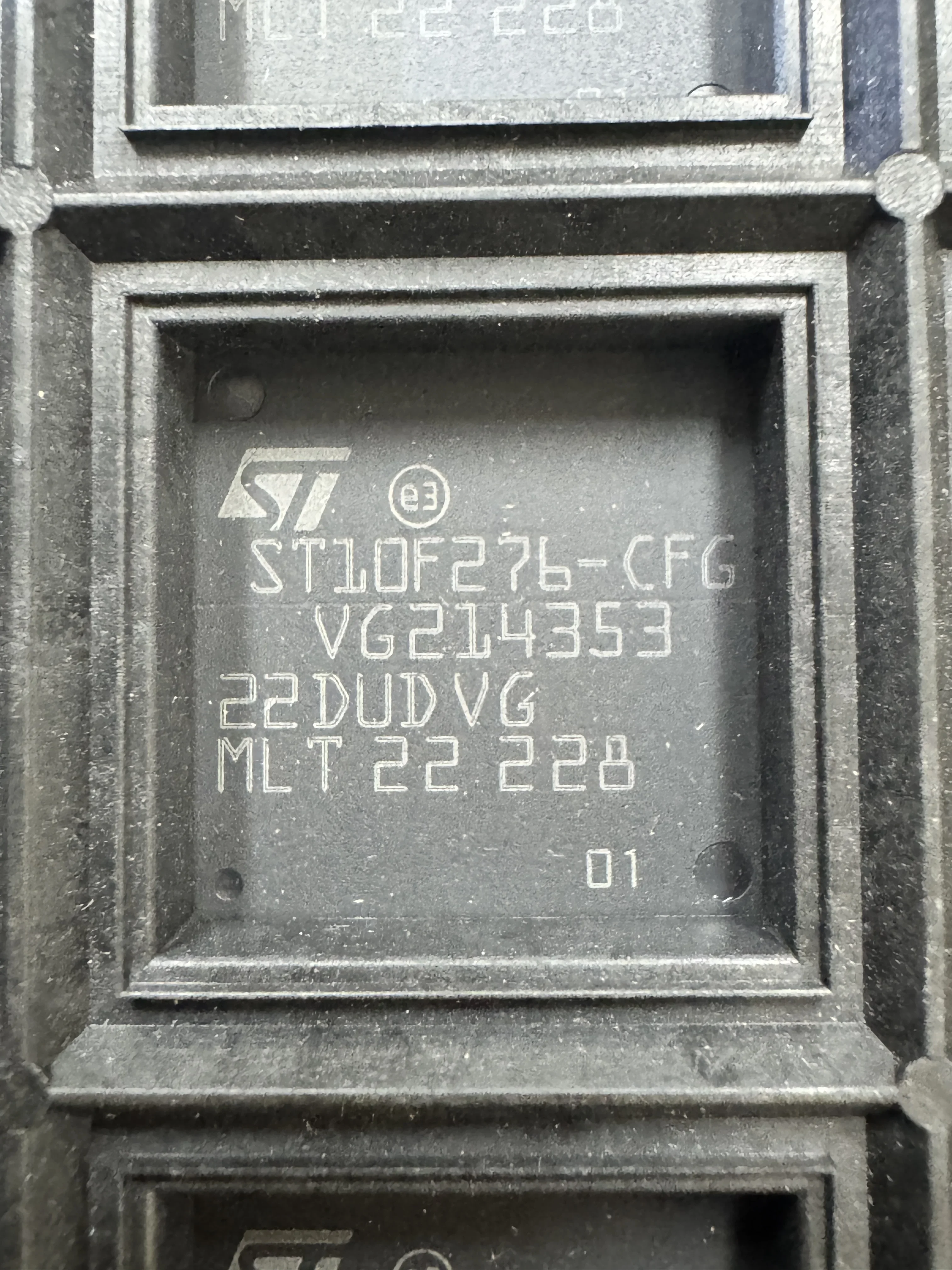 ST10F276-CFR Brand New Original Chip, Commonly Used in Automotive Computer Boards