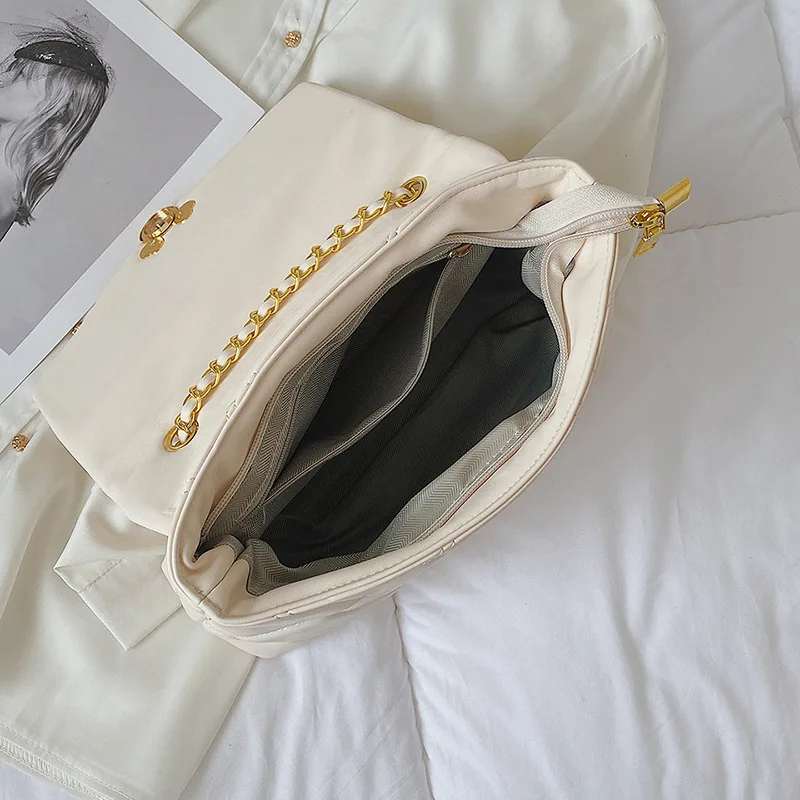 Disney Mickey Mouse Shoulder Bag Large Capacity Underarm Purse Women Fashion PU Leather Handbag for College Girls Daily Use