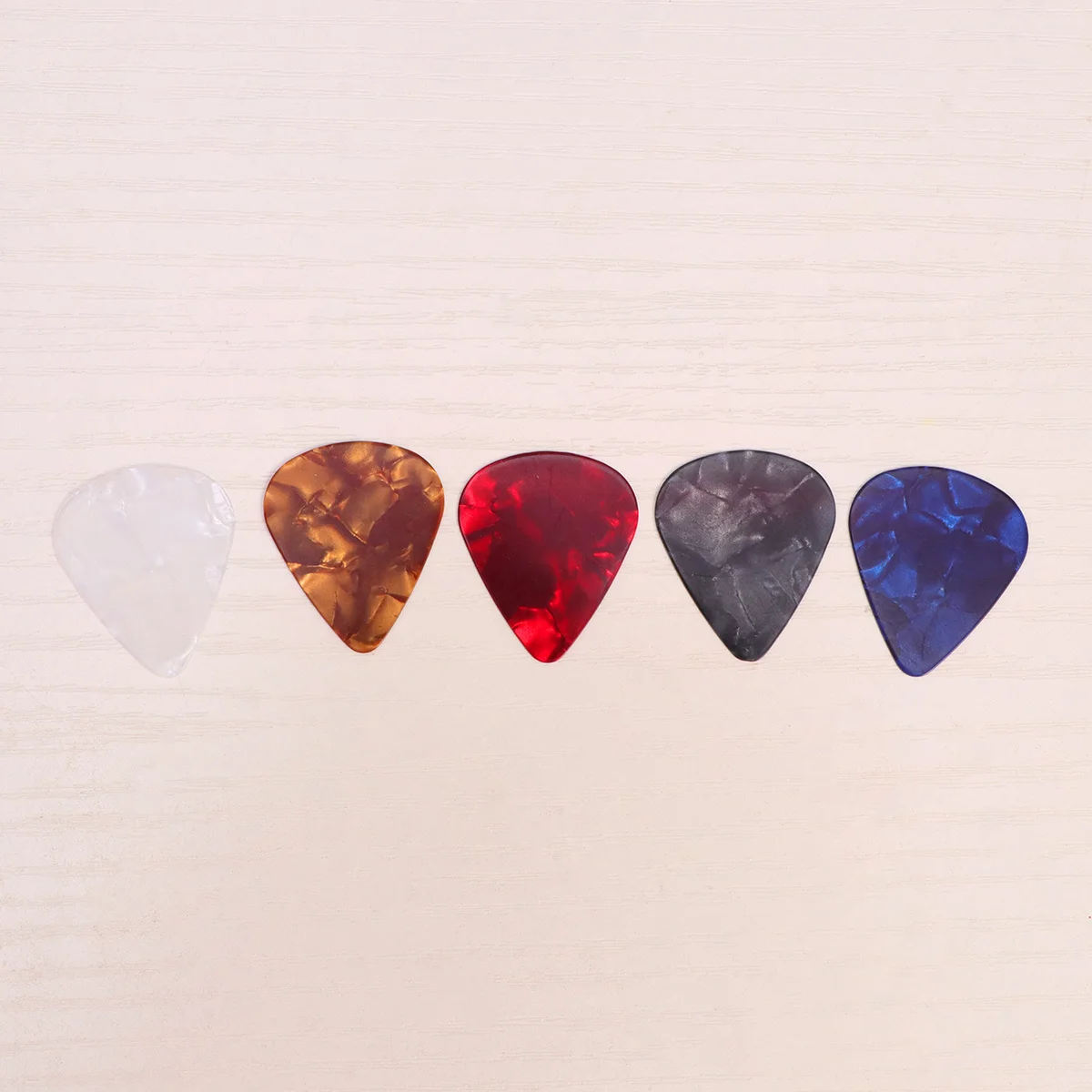 

5Pcs Guitar Pick Wood Style Celluloid Plectrum for Acoustic Electric Bass Nylon String Comfortable Handle Light Weight