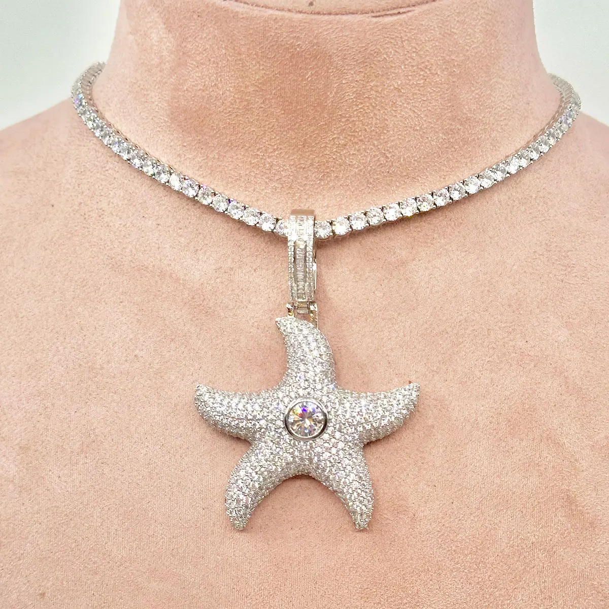 Out Sea Star Pendant for Women Prong Setting Necklace Cubic Zirconia Hip Hop Jewelry 2023 Trends