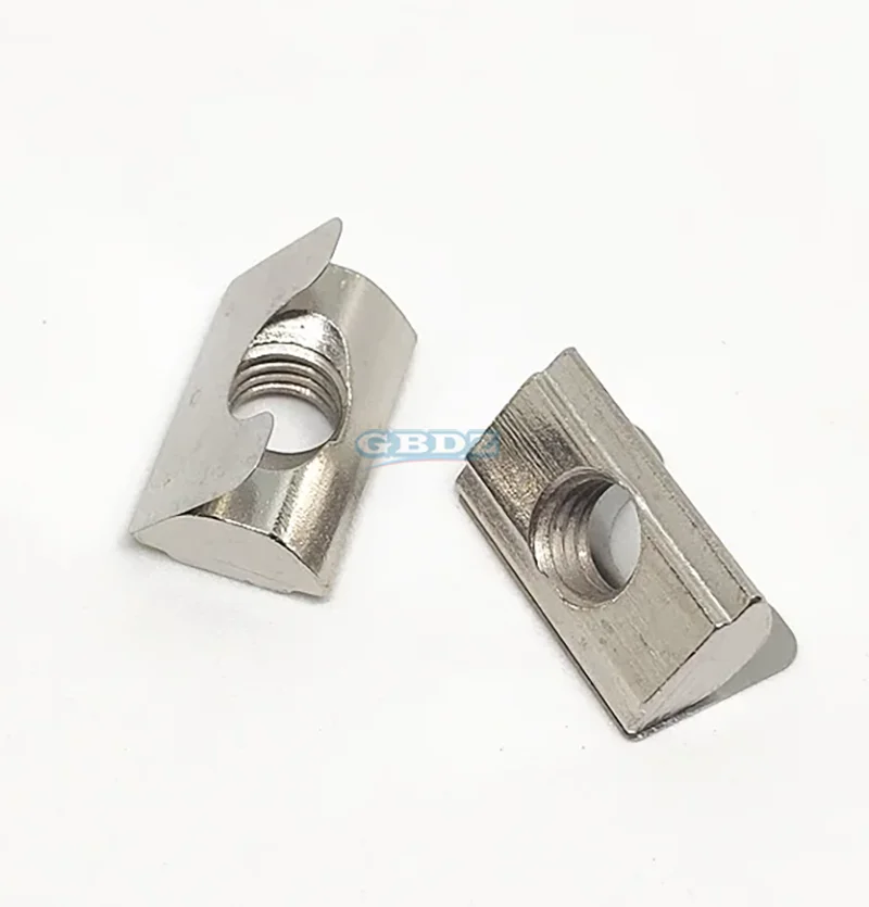 Piastra a molla placcata in nichel ad alta resistenza Materiale in acciaio al carbonio M4 M5 M6 M8 Accessori per viti Standard europeo Tipo 30/40/45
