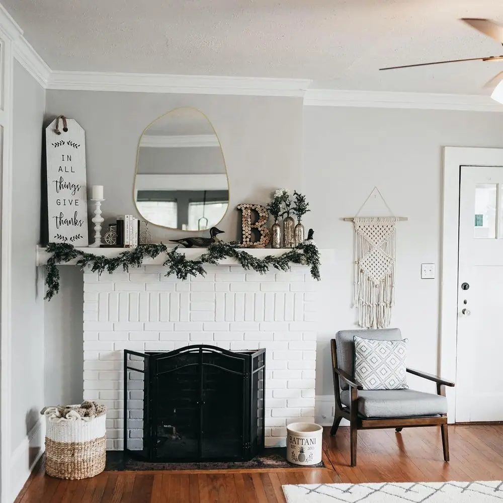 مرآة حائط غير متناظرة باللون الذهبي مقاس 32 × 24 للديكور الحديث في الحمام وغرفة النوم وغرفة المعيشة والمدخل #6