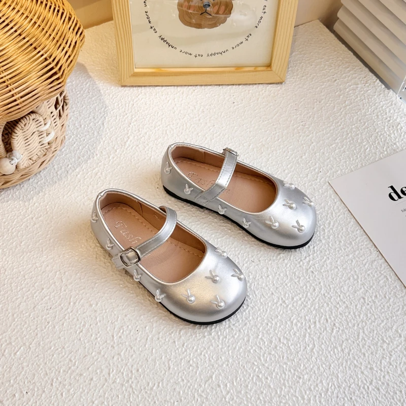 2025 الأطفال أحذية من الجلد للفتيات الخريف موضة جديدة الكورية نمط لينة أسفل المضادة للانزلاق تنوعا فستان الأميرة الأحذية