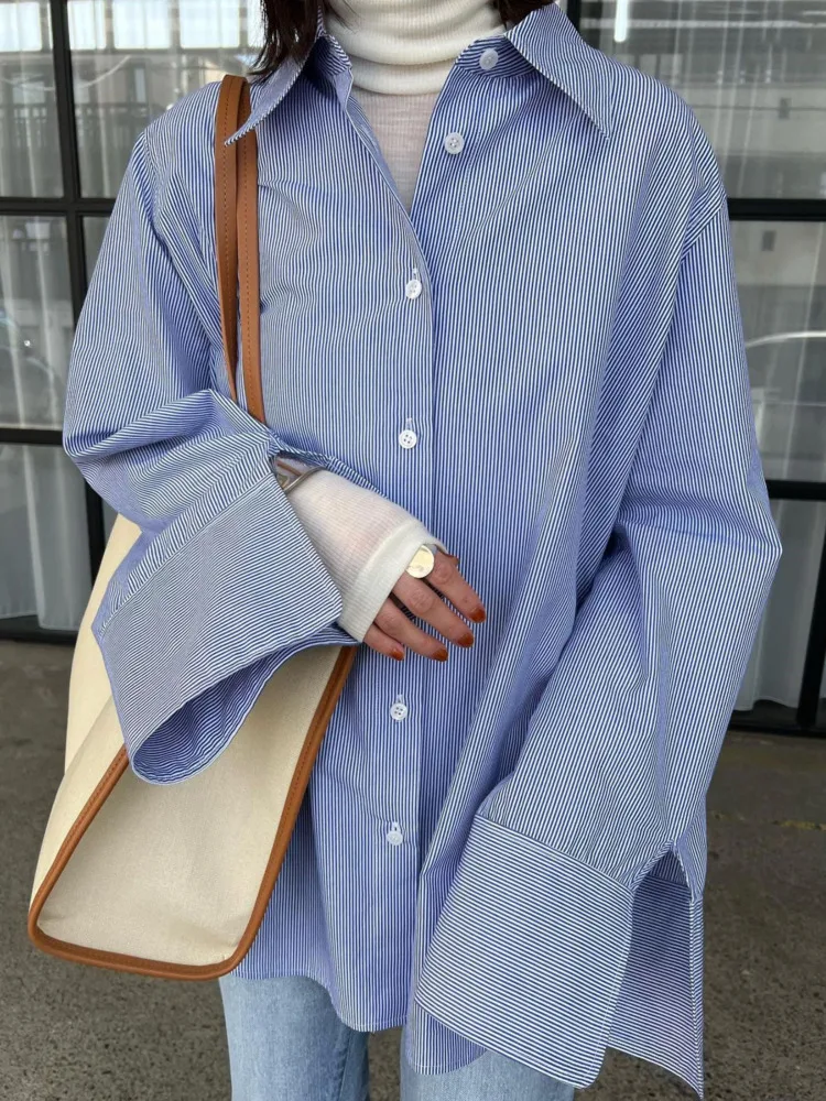 DEAT Fashion Women Vertical Stripes Shirt Lapel Loose Fit Single Breasted Blue White Long Sleeve Blouse Autumn 2024 New 7AB4778