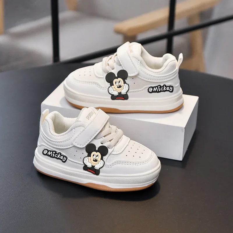 

Зимние детские туфли Disney, новые весенние нескользящие повседневные кроссовки на мягкой подошве для мальчиков с Микки Маусом для девочек, детская обувь для малышей с цветными блоками