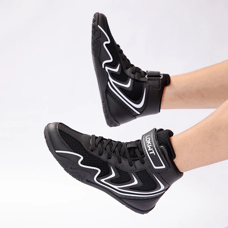 

Professional Soft bottom wrestling shoes Boxing fighting Training Sneakers match sports boots Plus Size 39-47 Non-Slip Wrestling