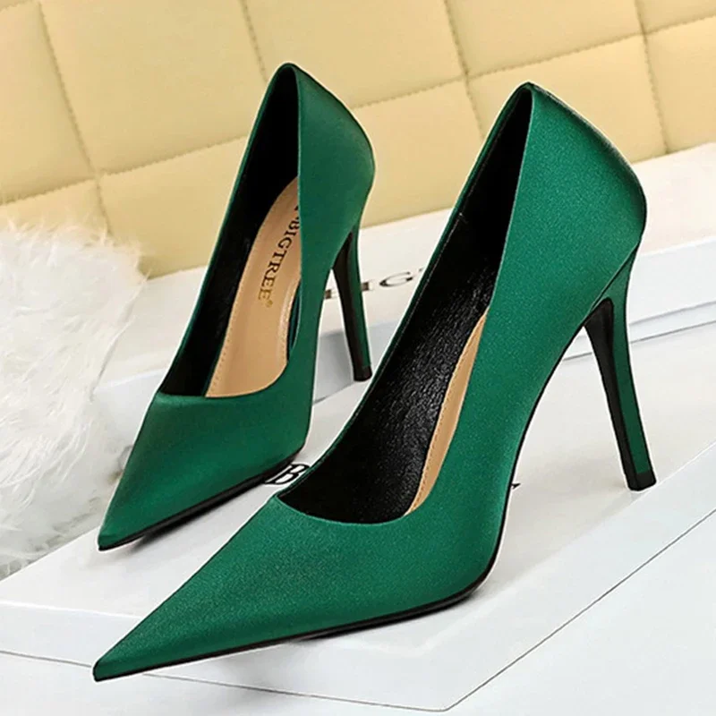 Elegant Women 10cm High Heels Silk Pumps Lady Classic Green Pink Stiletto Heels Wedding Bridal Fetish Fashion Nightclub Shoes