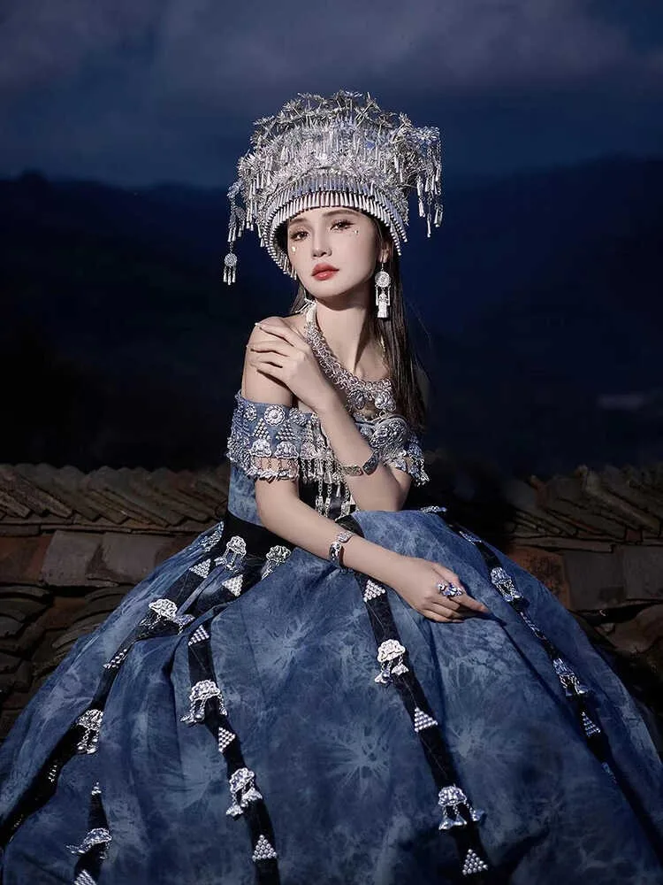 

Tie-dyed puffy skirt travel photography dress exotic style performance costume