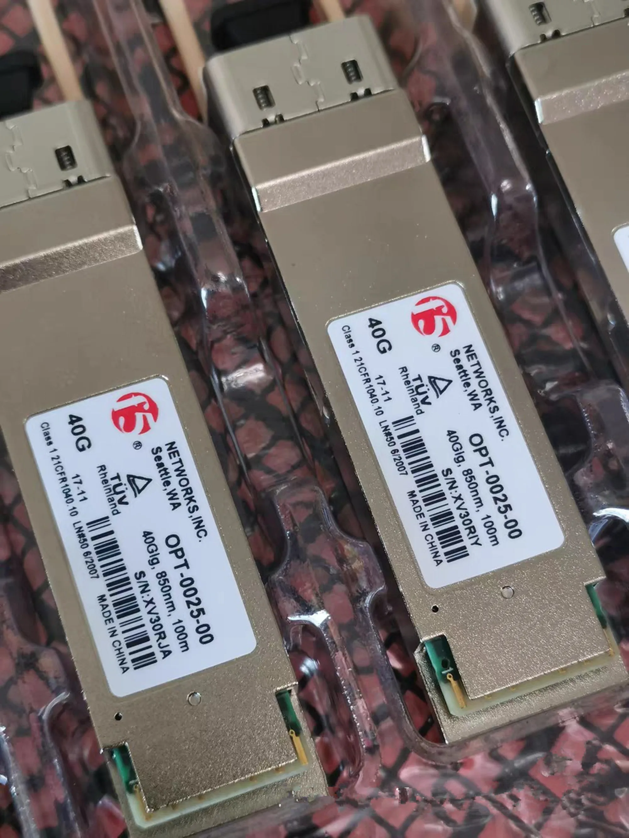 1pcs-f5-qsfp-40g-transceptor-switch-opt-0025-00-modulo-Optico-de-fibra-40gig-850nm-100m-modulo-de-puerto-40gb