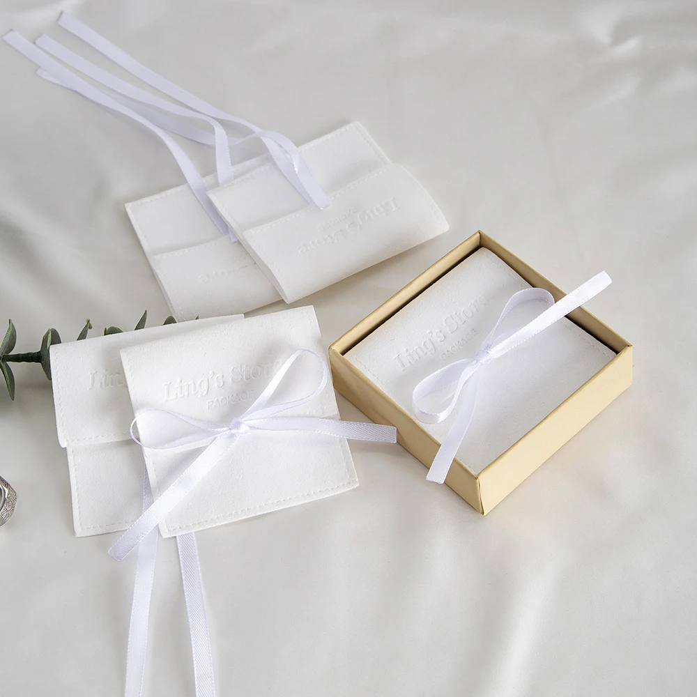 100Pcs White Personalized Logo Jewelry Microfiber Half Cover Ribbon Bag Wedding Favors Gift Packaging Flannel Suede Velvet Pouch