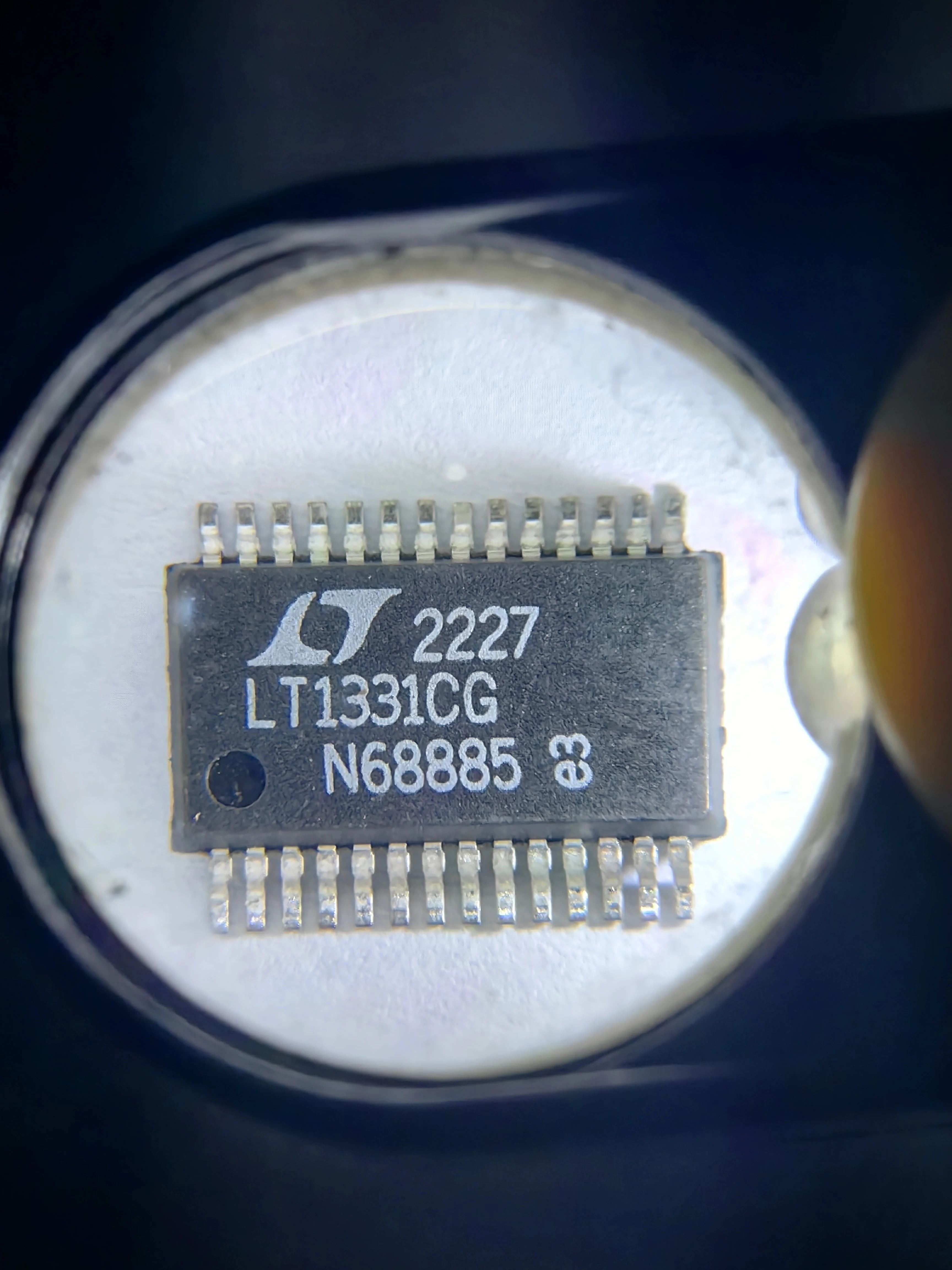 LT1331CG LT1331 - جهاز إرسال واستقبال 3V RS562 أو 5V/3V RS232 مع جهاز استقبال واحد نشط في إيقاف التشغيل