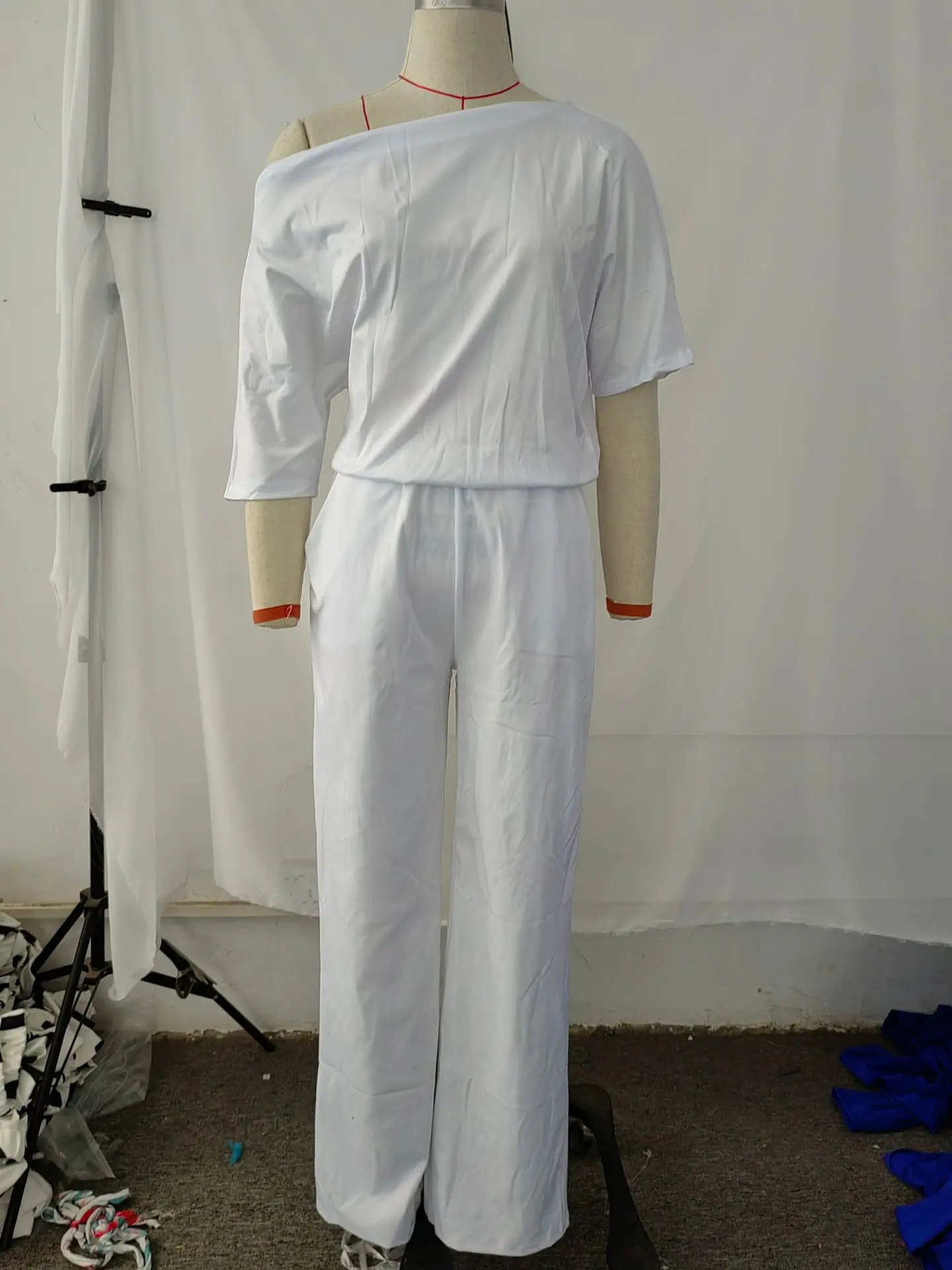 Mandylandy ฤดูใบไม้ผลิใหม่ One-Word COLLAR Jumpsuit หลวมสบายๆเสื้อผ้าผู้หญิงสีทึบกางเกง Rompers Jumpsuits