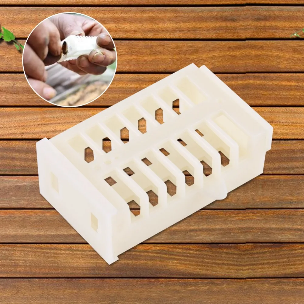 10pcs Practical Plastic Beekeeping Tools 50x30x19mm(1.97x1.18x0.75in) Plastic Cage Bee Queen Cage For Bee Keeping