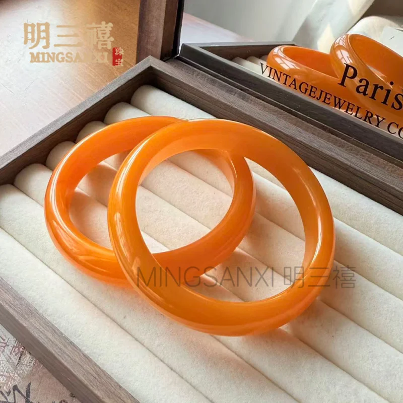 

Wholesale foreign Mongolian , Yunnan , chicken oil yellow Huanglong jade bracelet, fashionable women's amber brac