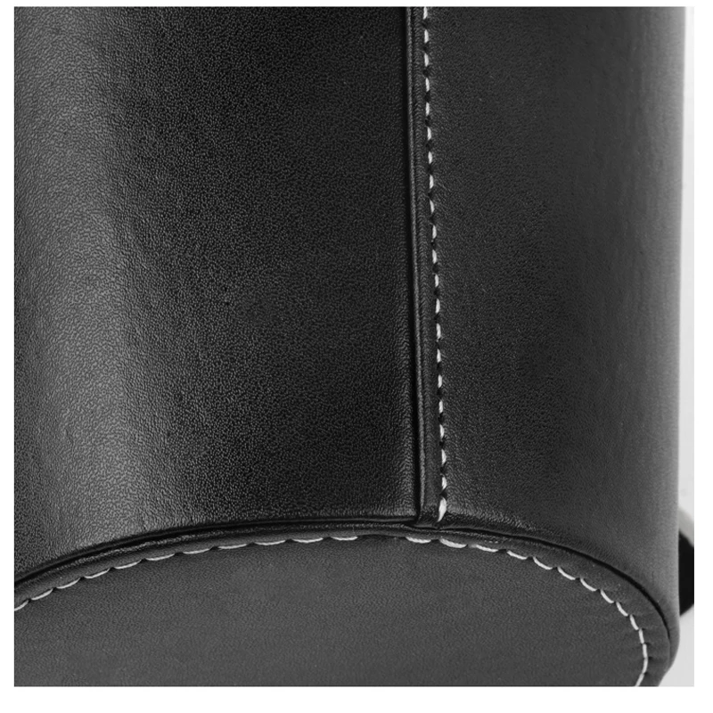 PU Leather Car Trash Bin Can Cute Cartoon Cloud Auto Back Seat Headrest Mini Organizer Rubbish Bag Garbage Air Vent Storage Box view 4